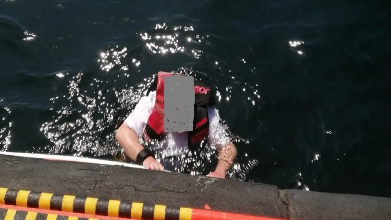 Három napot hánykolódott egy szörfdeszkán a vízbe esett turista