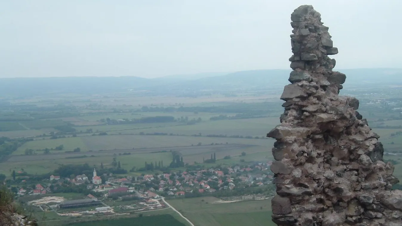 Kőtengeres vártúra várja Csobáncra