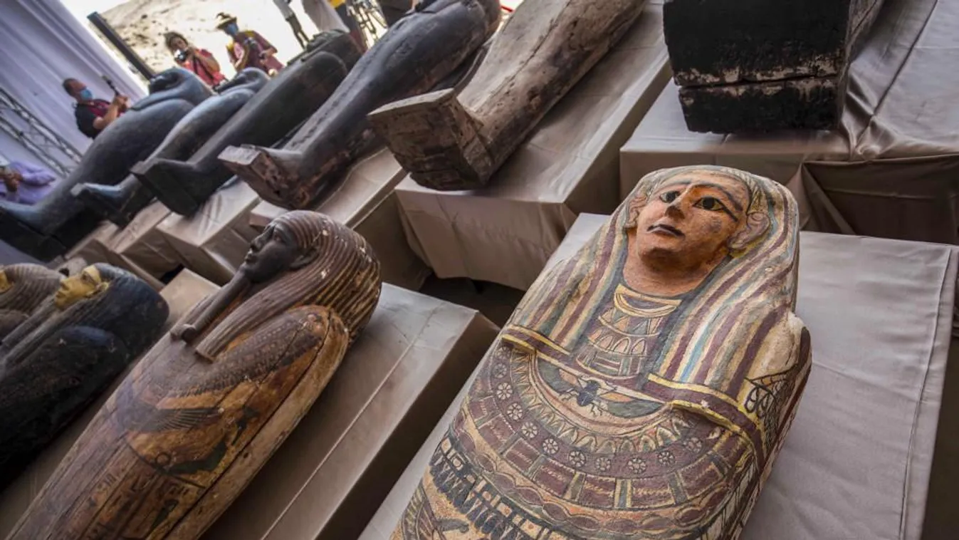 Újabb hatalmas leletcsoportot találtak az egyiptomi nekropoliszban