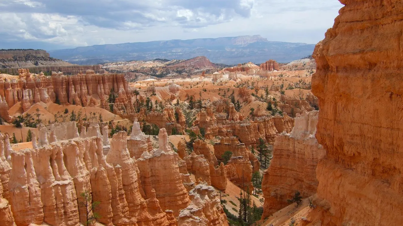 Mintha a levegőben lebegnének ezek a buborékok a Bryce Canyon felett