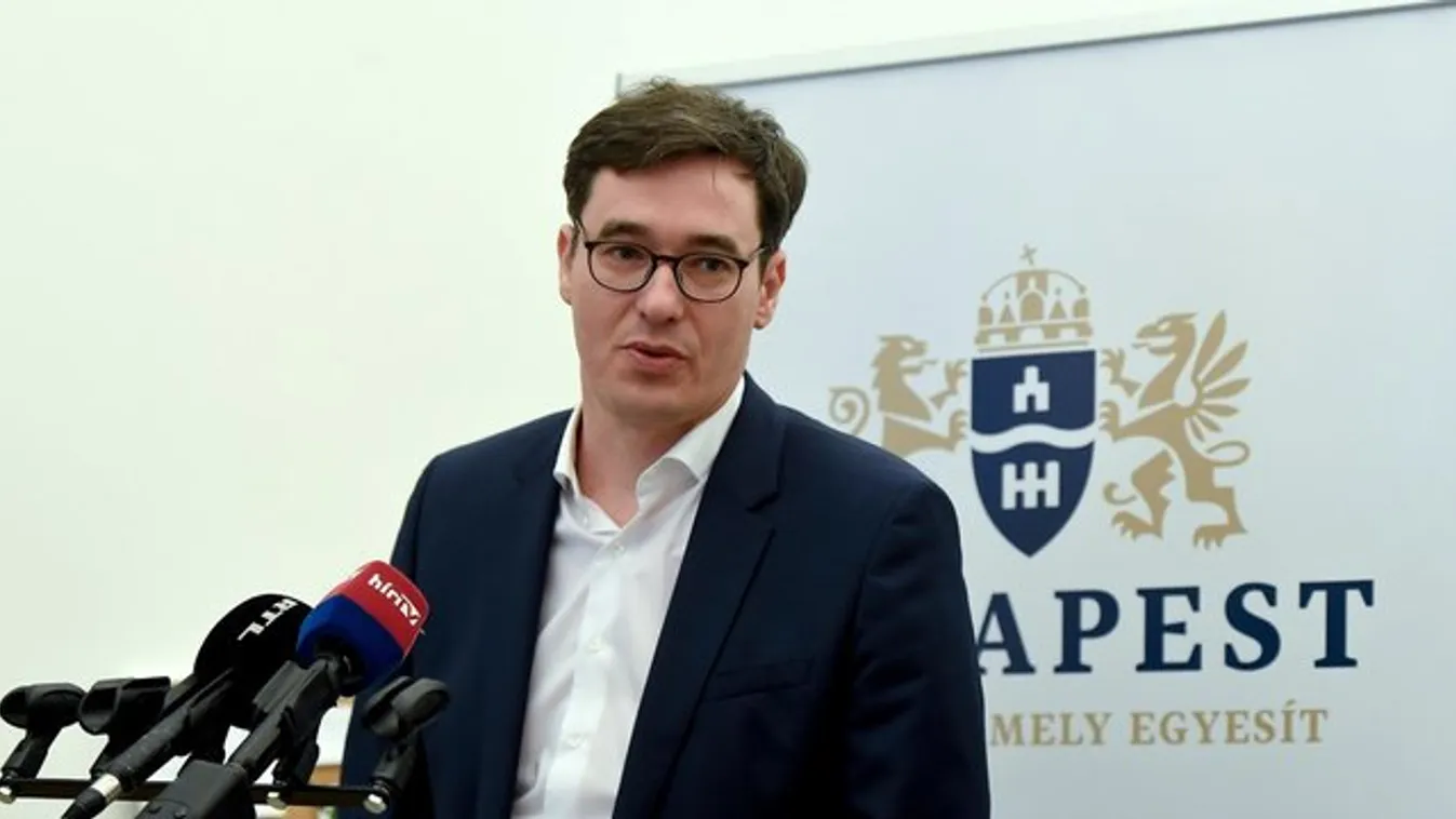 Karácsony lezavarná a nyugdíjasokat a buszról, villamosról!