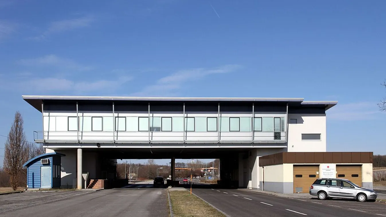 Ausztria meghosszabbítja a határellenőrzést, Szlovákia felé újra megnyílt egy átkelő