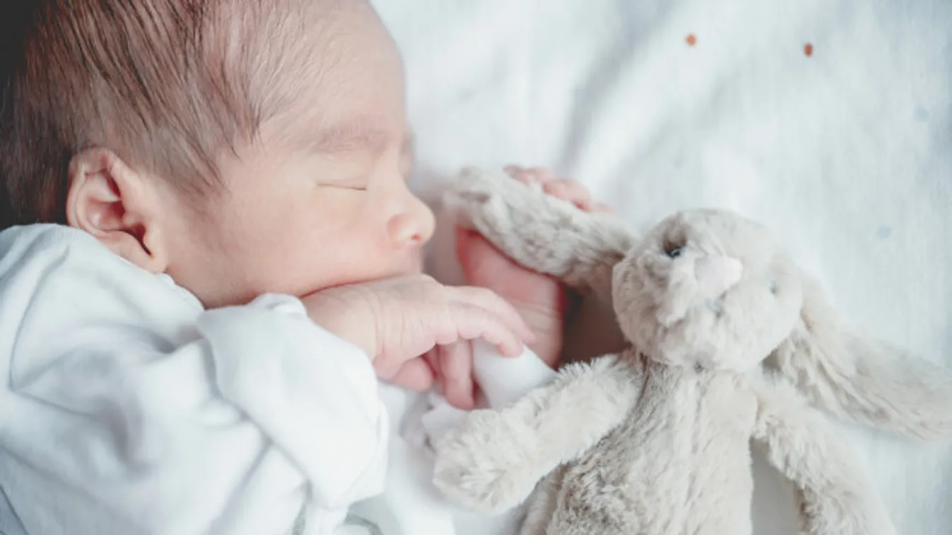 Könyökkel nyomta ki belőlem a doki a gyereket