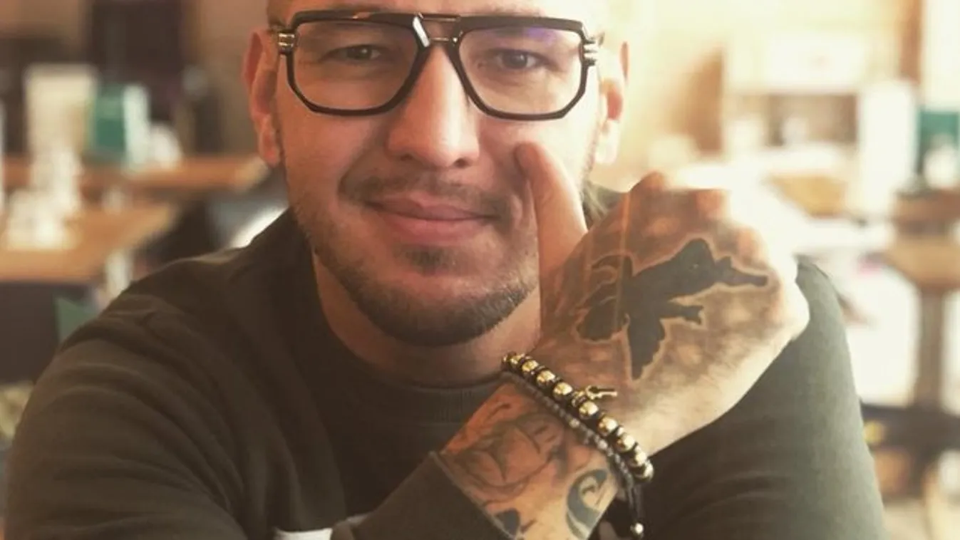 Hoppá, Curtis az Instagramon üzent! Hát, ezért hagyta ki a Sztárban sztárt!