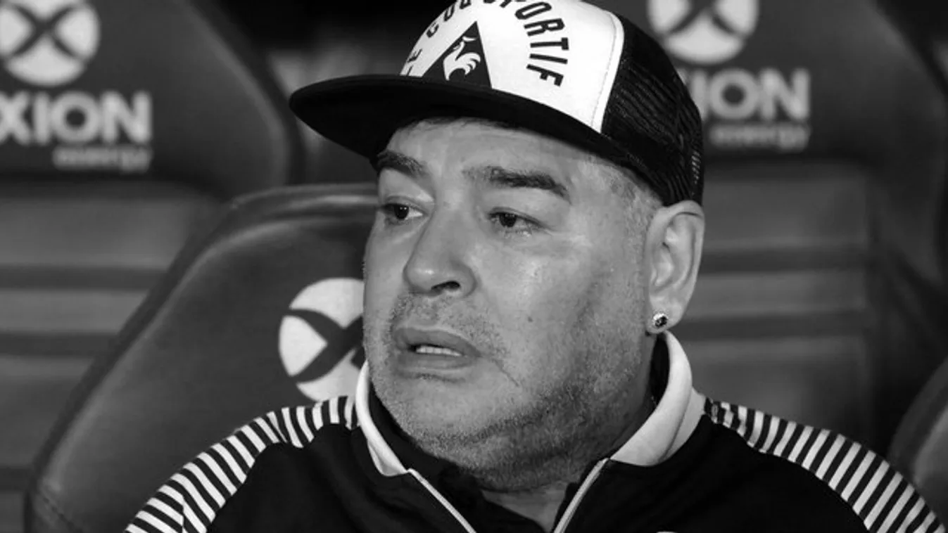 Gyász: elhunyt Diego Maradona