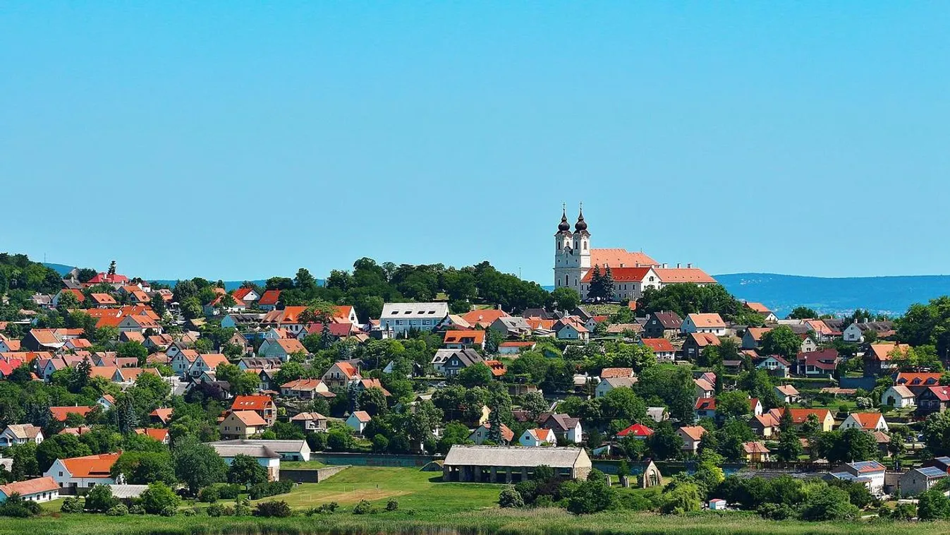 Így szépítgetik a Tihanyi-félszigetet ősszel