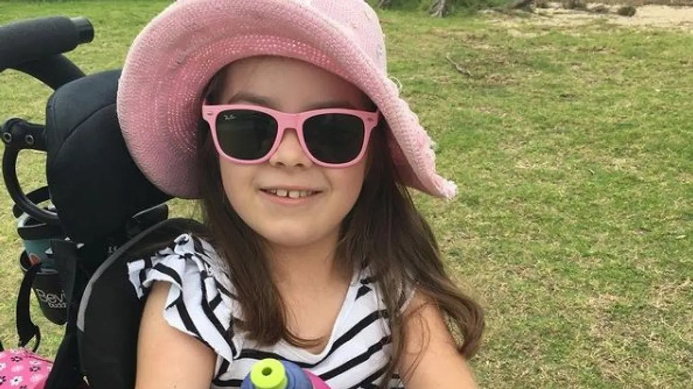 Ezrek siratják a tündéri kislányt, aki szülei karjaiban fejezte be harcát a ritka kór ellen