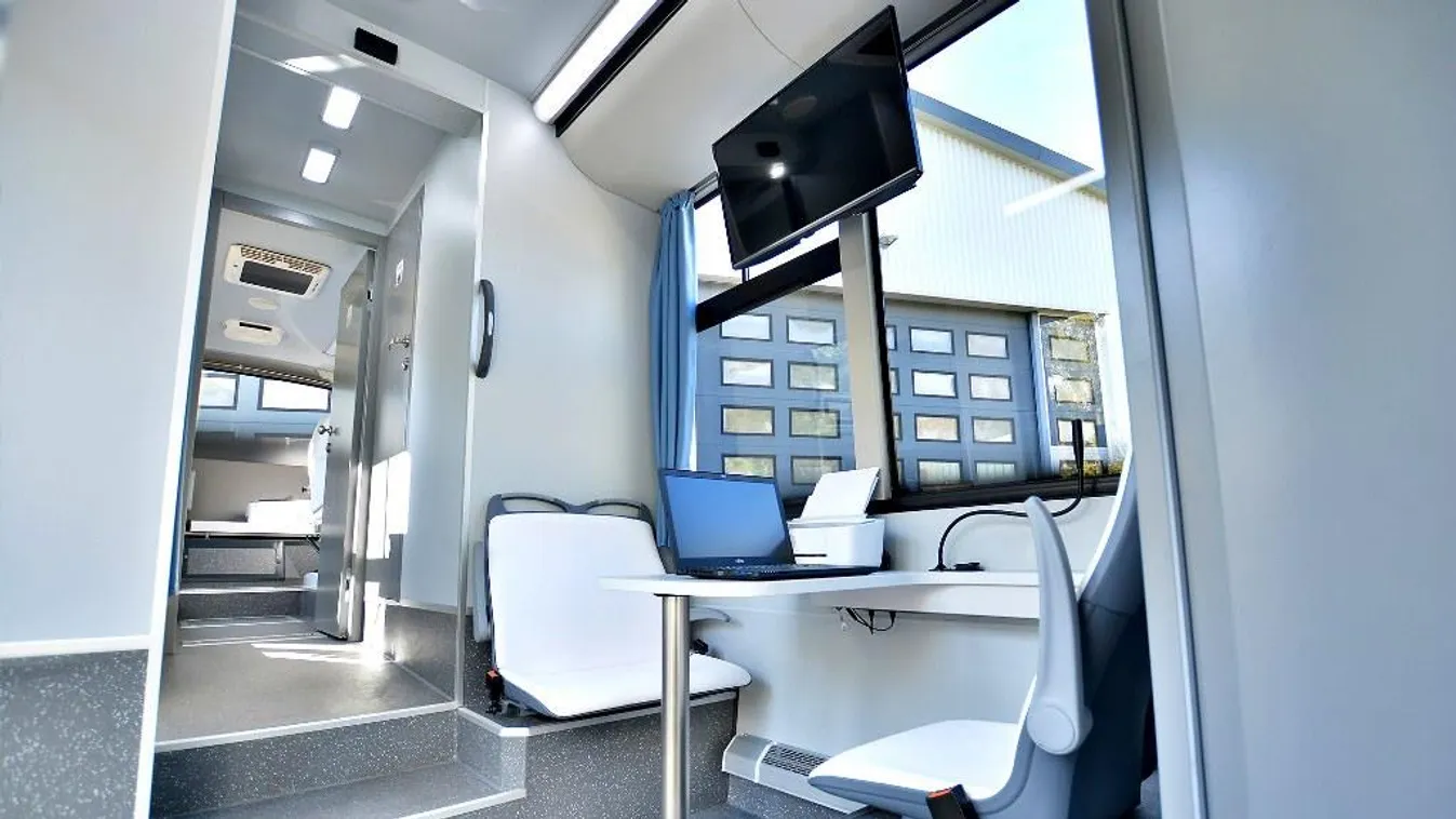 Szűrőbuszok is közreműködnek a koronavírus-gyanús esetek tesztelésében