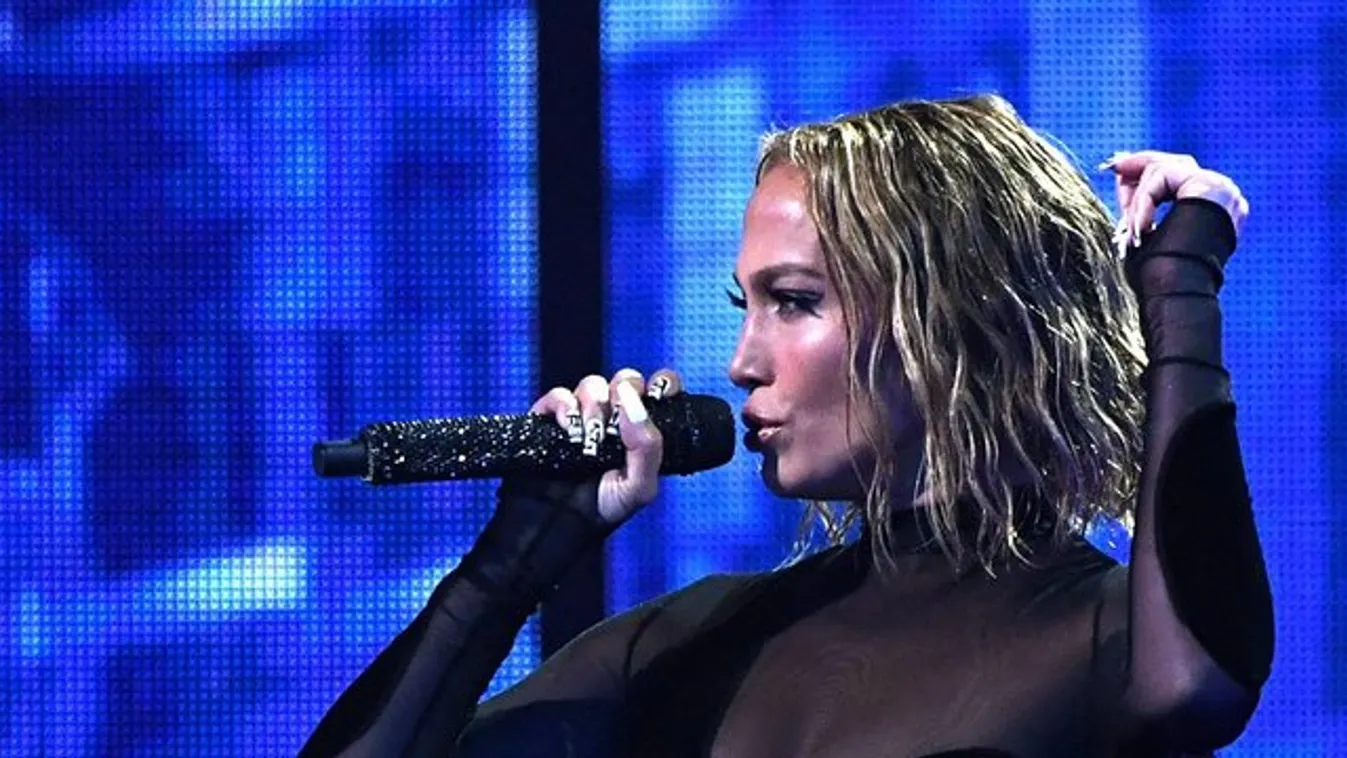 51 évesen is bevállalta: totál meztelenül mutatta meg magát Jennifer Lopez – fotó