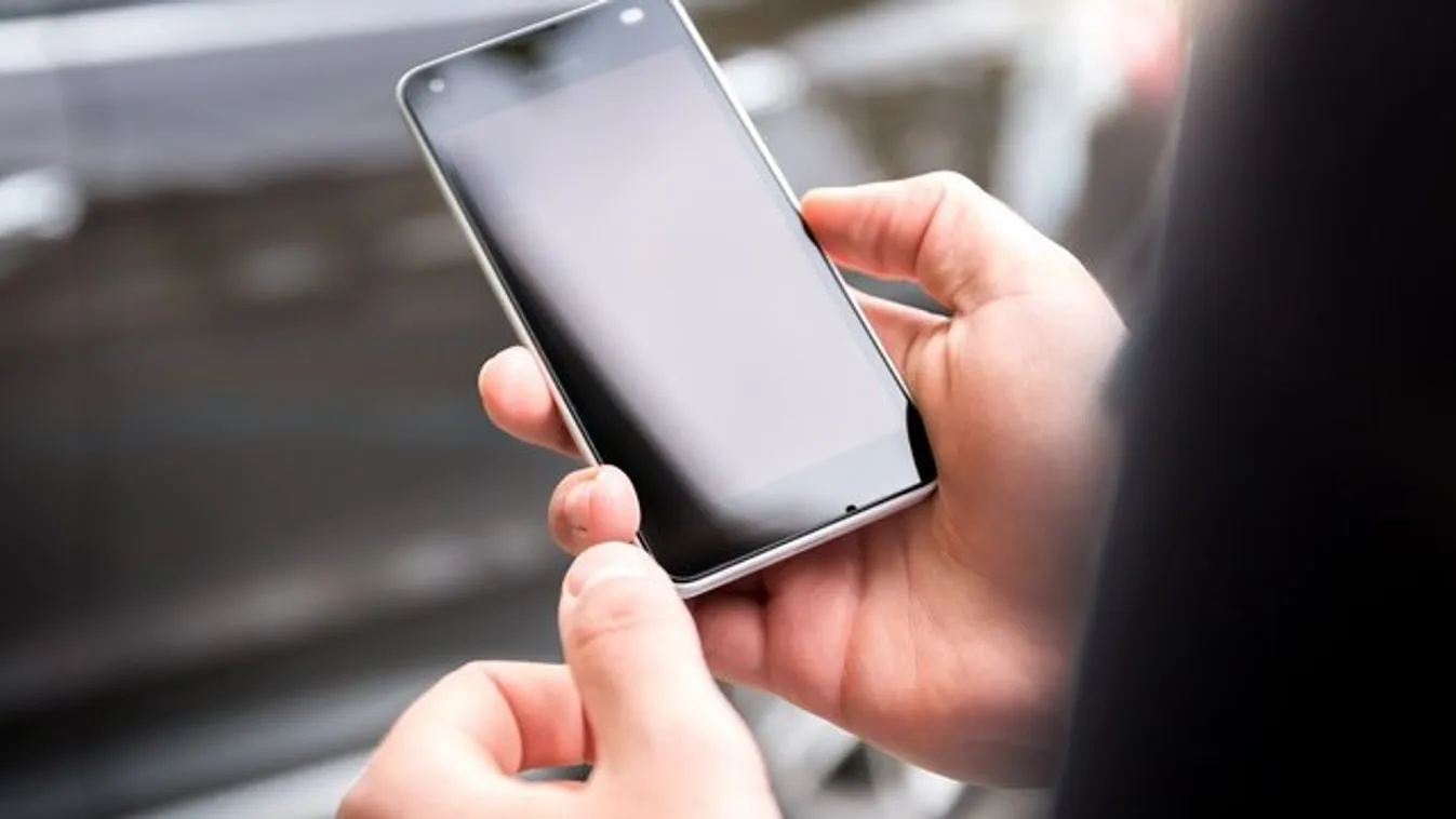 Kínos baki: kapott egy SMS-t, hogy koronavírusos, pedig nem is tesztelték
