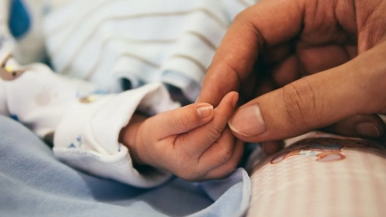 Császármetszést végeztek egy súlyos állapotban lévő koronavírusos terhes nőnél - kiderült, hogy van a baba