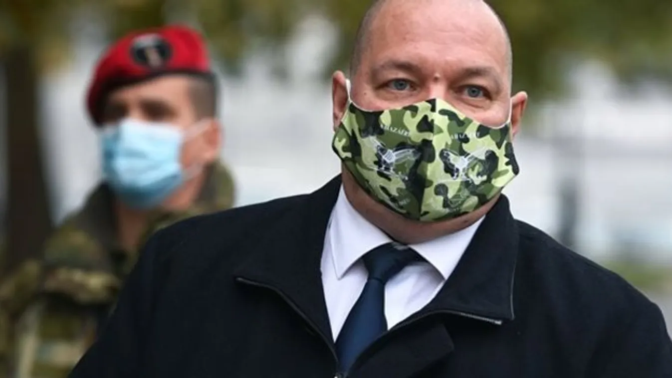 Németh Szilárd: hétfőtől a katonák is segítik a rendőrök munkáját a közterületeken