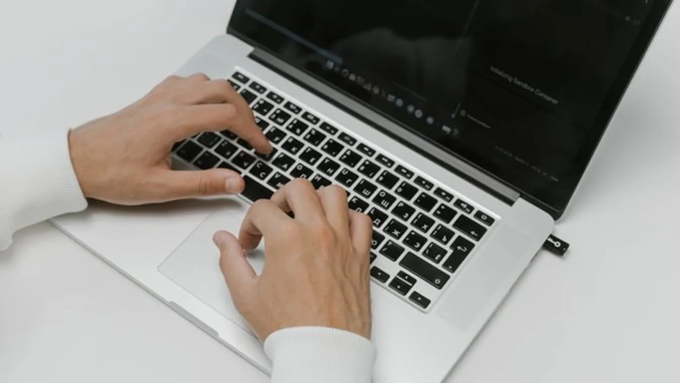 Újabb szigorítás: Ismét átálltak az online oktatásra Szerbiában