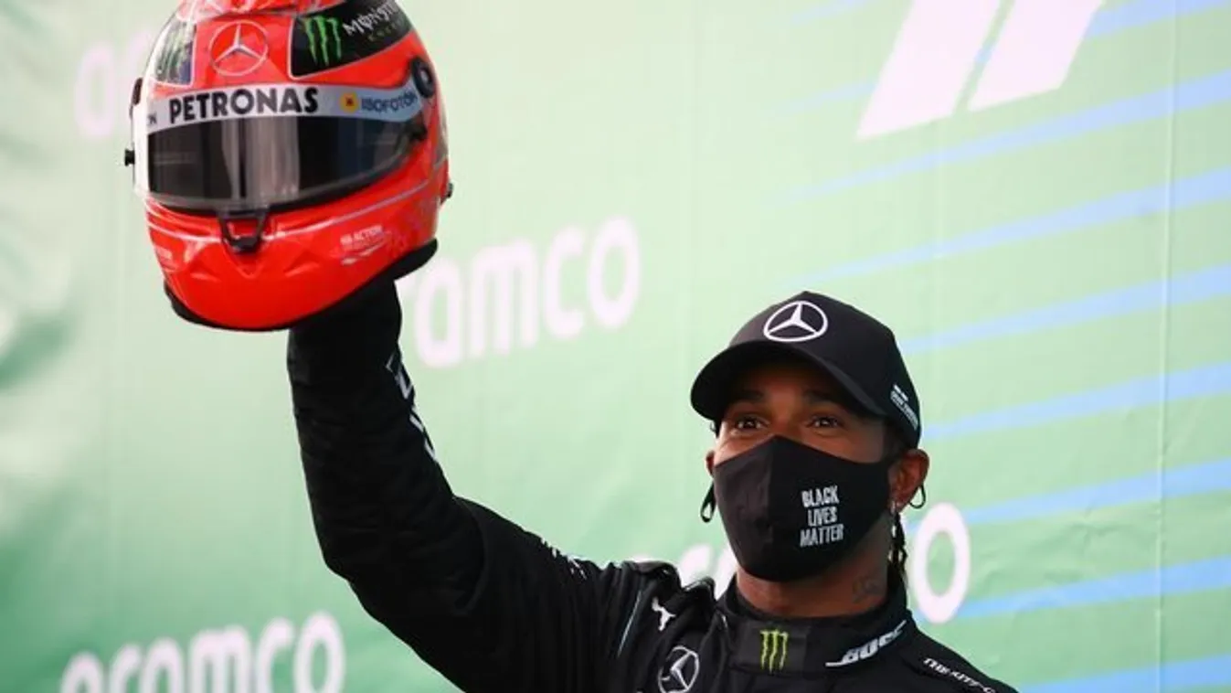 Lewis Hamiltoné a pole pozíció a Forma-1-es Bahreini GP időmérőjén