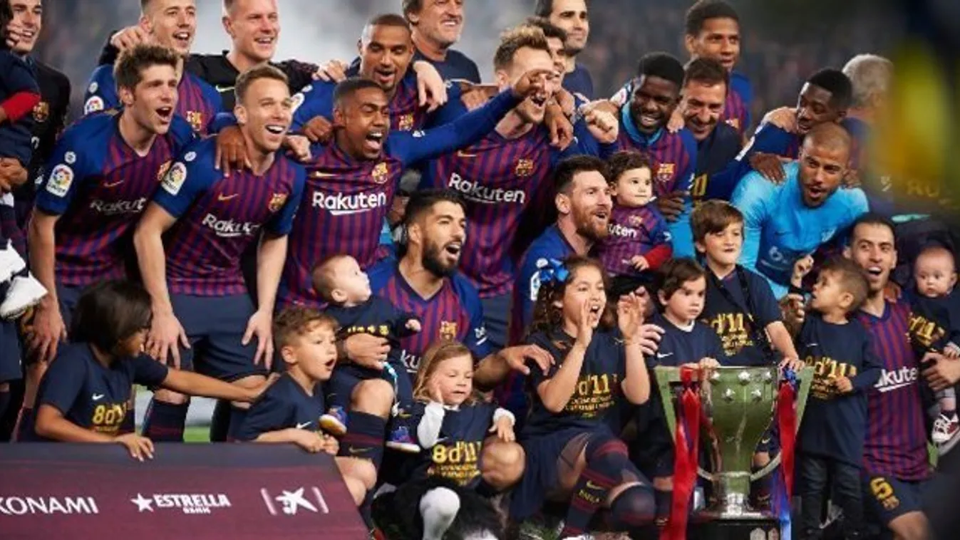 Megjöttek Budapestre a Barca sztárfocistái - ez volt az első dolguk - fotók