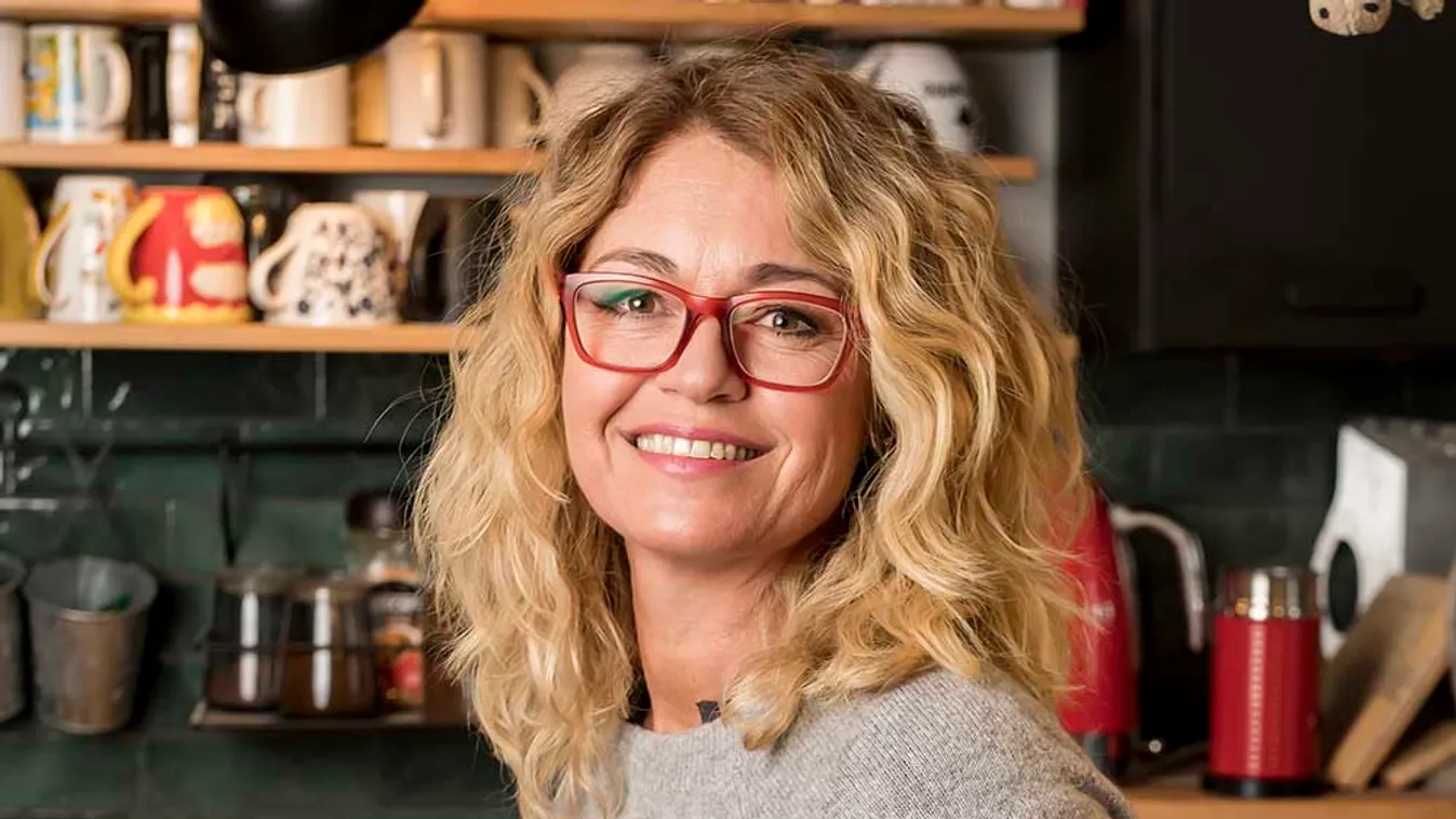 Koós Réka így vigyáz édesanyjára