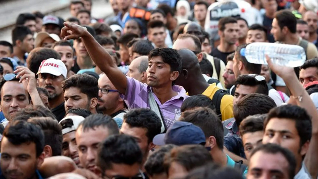 Megdöbbentő EU-s terv került elő: 34 millió migránsnak adnának állampolgári jogokat