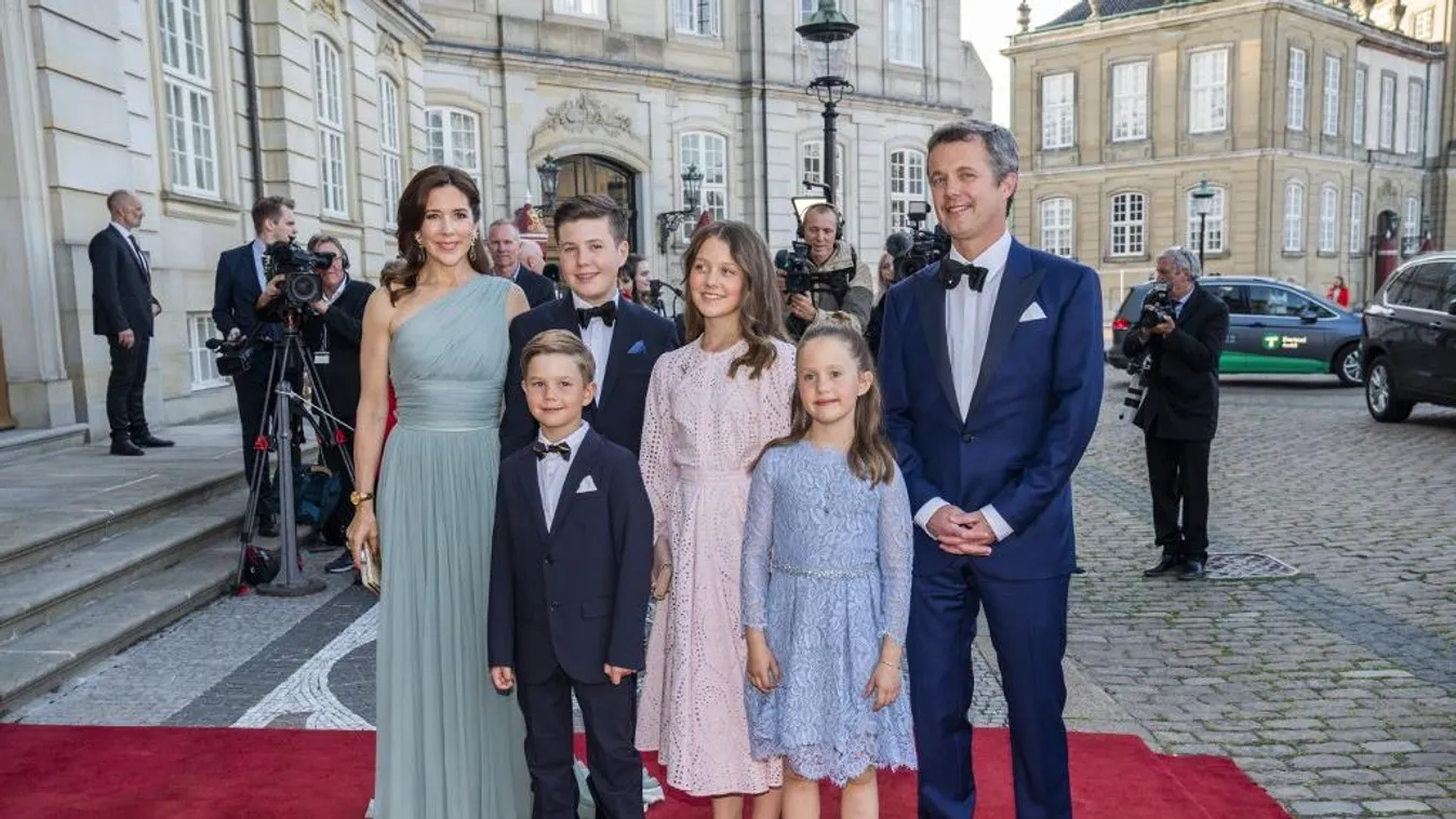 Pozitív lett a koronavírus-tesztje a 15 éves dán hercegnek is
