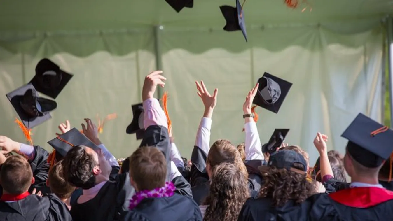 Életkezdési támogatásból diploma (x)