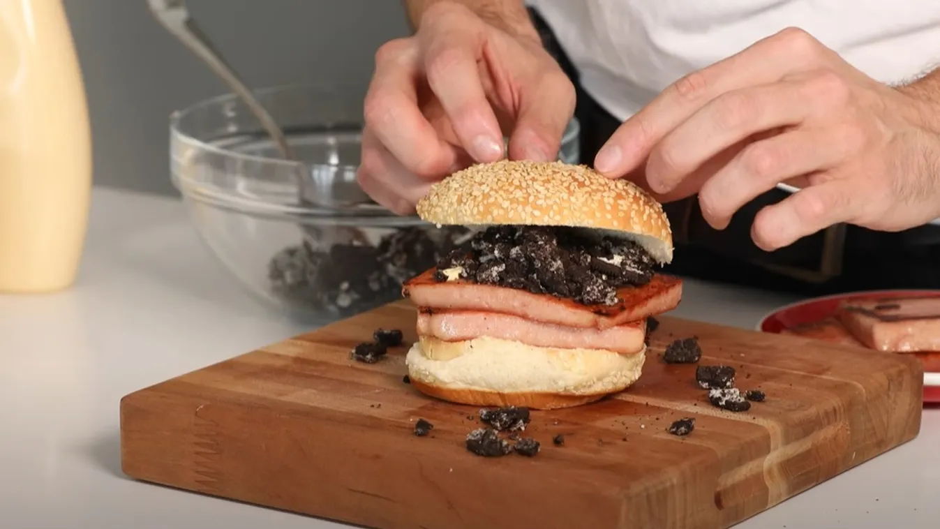Abszurd és kissé érthetetlen hamburgert hívtak életre Kínában