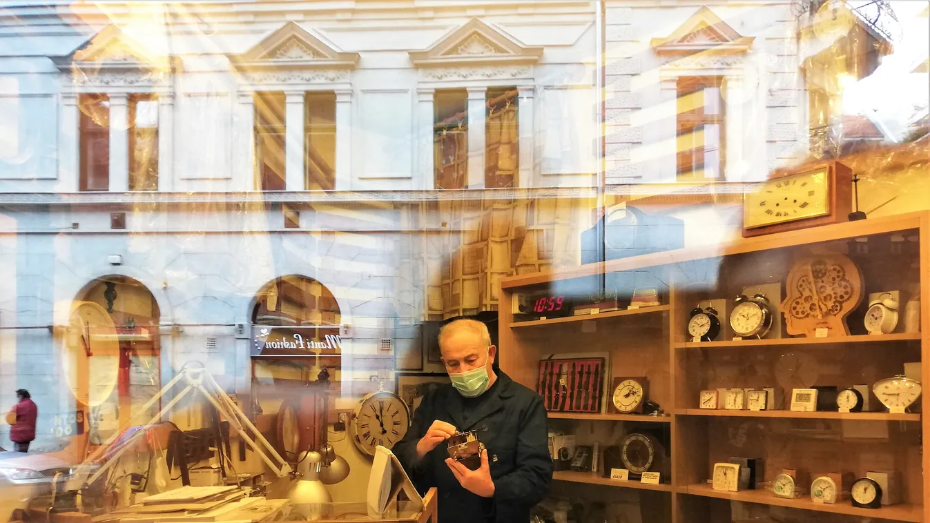 Jung Péter órásmester: A múlt egy darabját őrzöm ebben az üzletben
