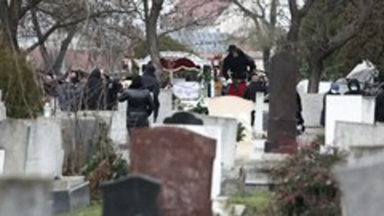 Szívszorító: Lépésekben halad a gyászmenet Grófo temetésén – videó