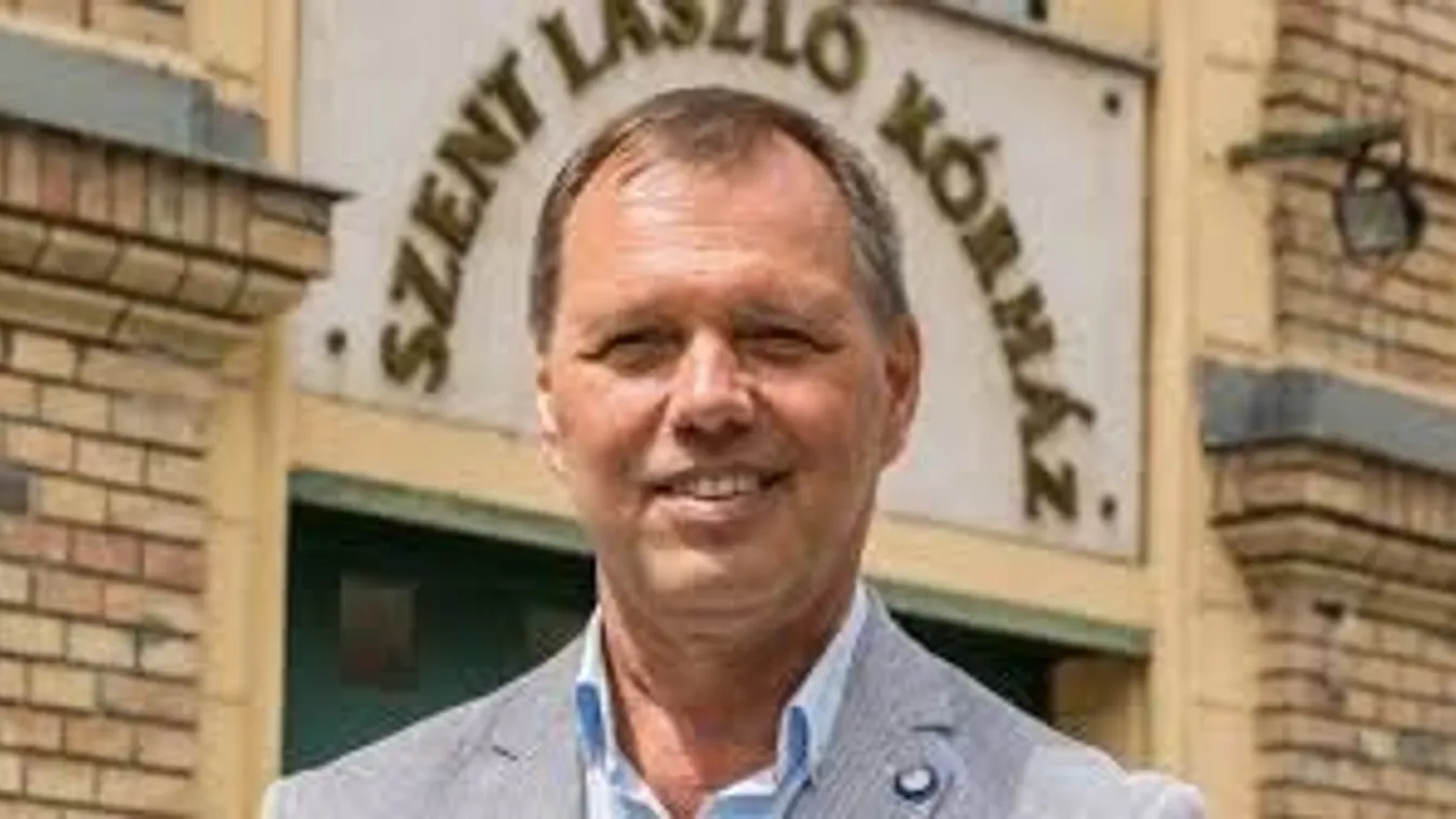 Csodás hírt osztott meg Szlávik János: az oltás ingyenes és önkéntes lesz