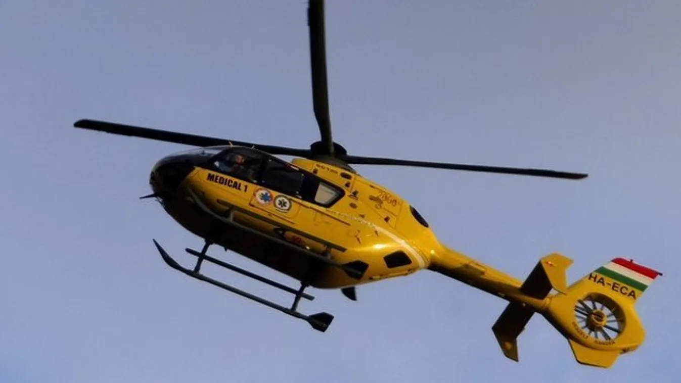 Brutális baleset az M3-ason: mentőhelikopter érkezett a helyszínre