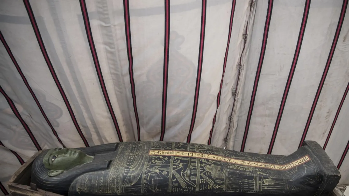 Egy 2500 éves halotti templomra és 52 koporsóra bukkantak Egyiptomban