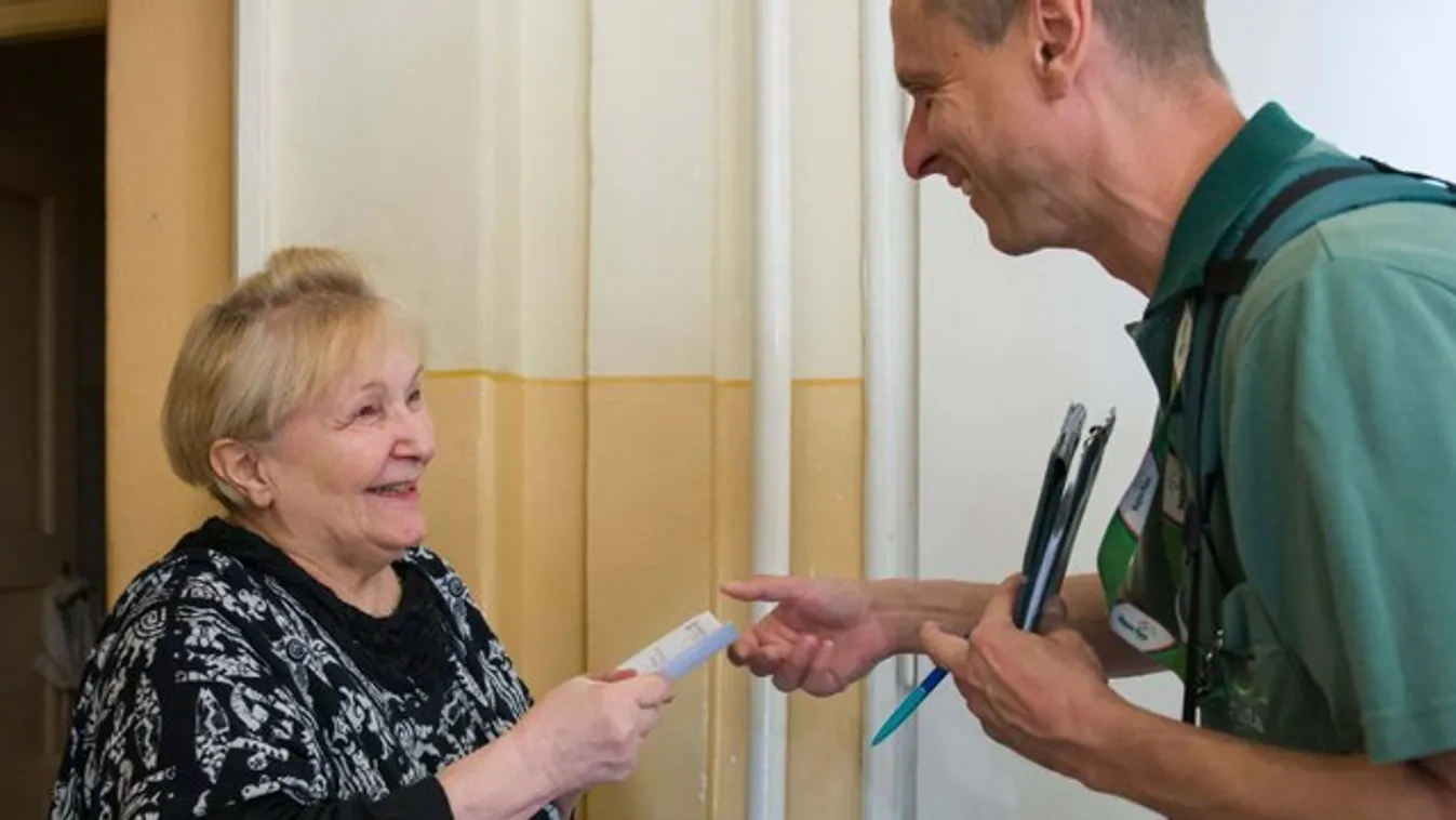 Jó hír a nyugdíjasoknak: januárban megkezdik a 13. havi nyugdíj visszaépítését