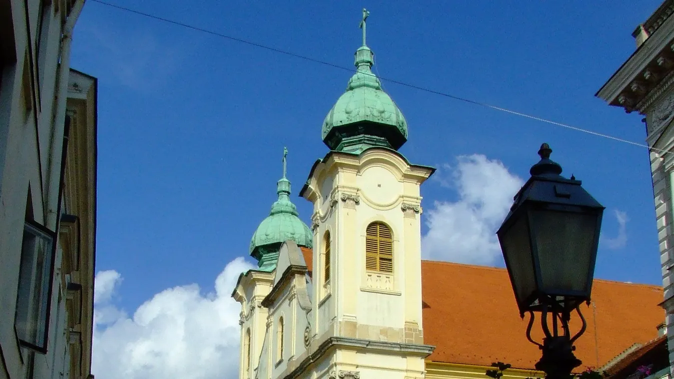 A horvátországi földrengés miatt egy pécsi templom is megrongálódott