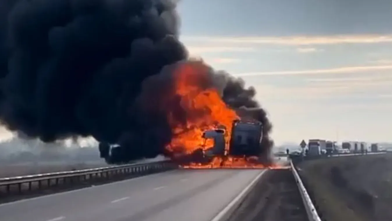 Megrázó videó a kecskeméti horrobalesetről: mindent fekete füst borított