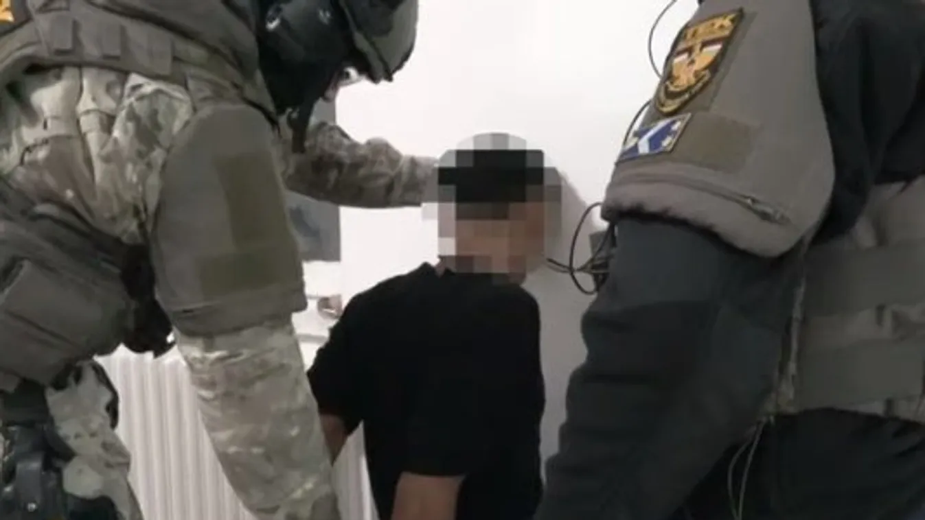 Fegyveres rablókat fogtak el a rendőrök Sopronban – videó
