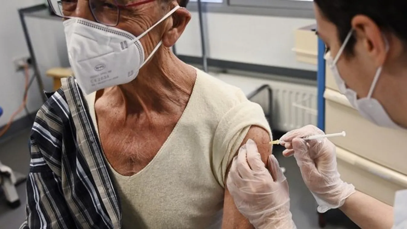 Ijesztő jóslat a szakértőktől: aki nem oltatja be magát, biztosan elkapja a koronavírust