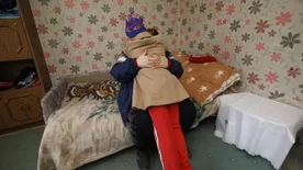 Óvodáskorú öccsét is megrontotta a pedofil apa – hat nap után fogták el a sárkeresztúri házba visszatérő Ferencet