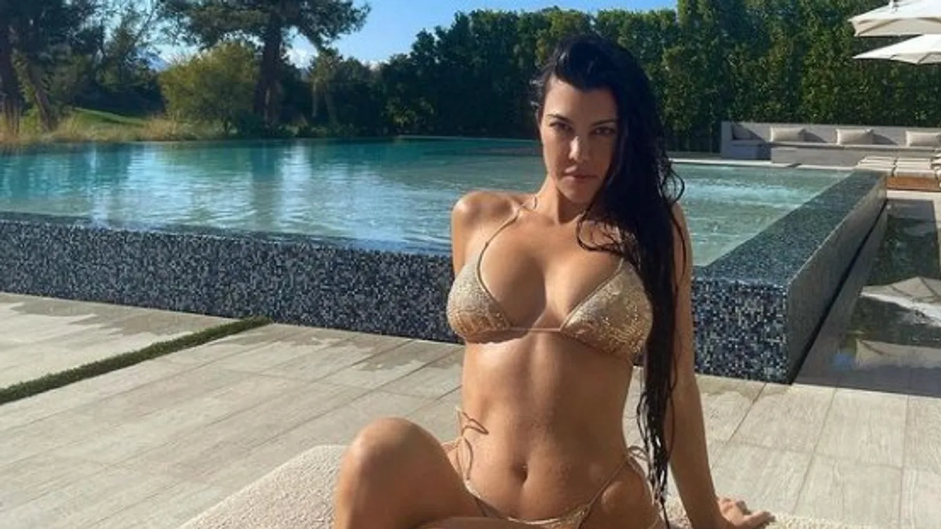 Jó, akkor ezzel a két bikinis fotóval Kourtney Kardashian hivatalosan is bedurrantotta a tavaszt