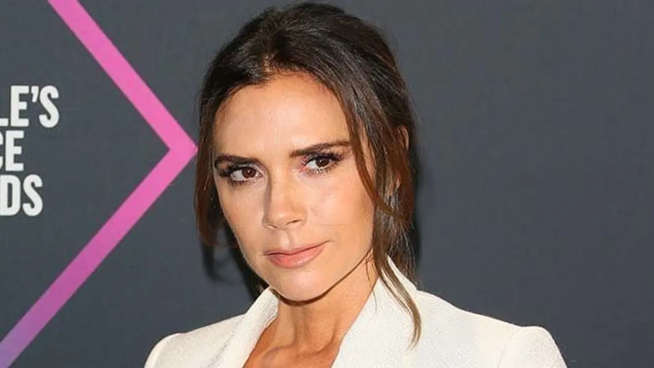 Cuki videó: nőnapi köszöntőt mondott Victoria Beckham kislánya