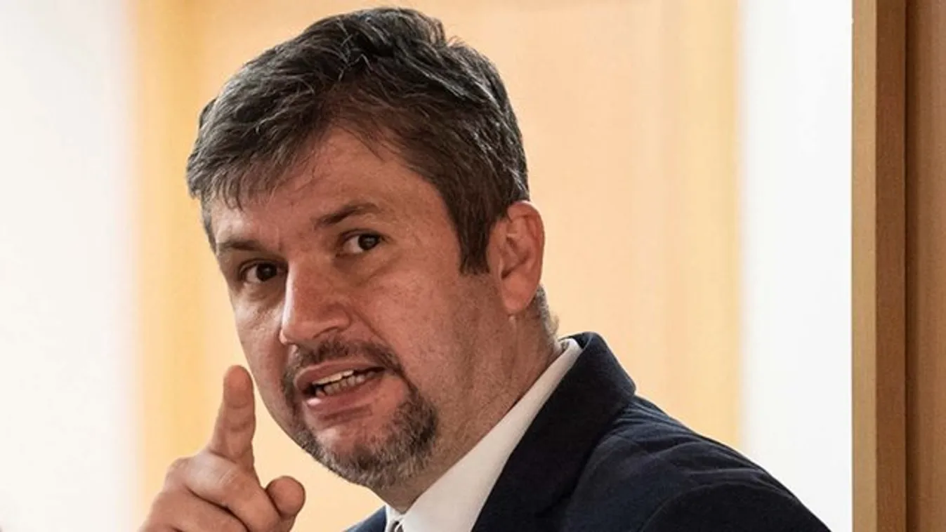 Hadházy Ákos és a baloldal ismét lyukra futott