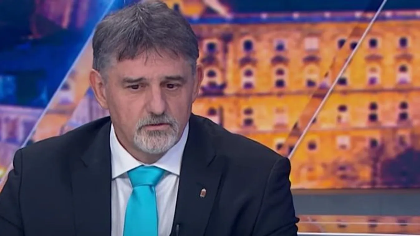 Az oltási munkacsoport vezetője elárulta: ezért nem kell eltérni az oltási programtól
