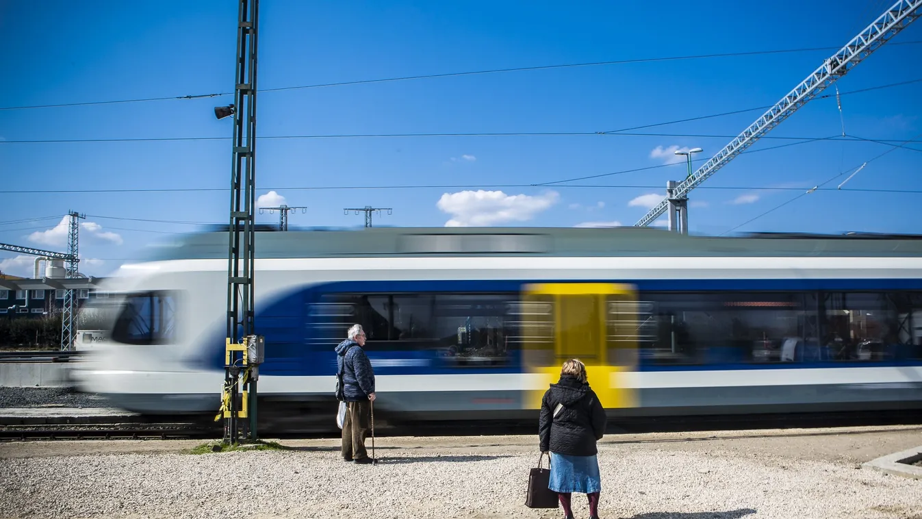 Ezek a márciusi távolsági bérletek díjmentesen válthatók vissza