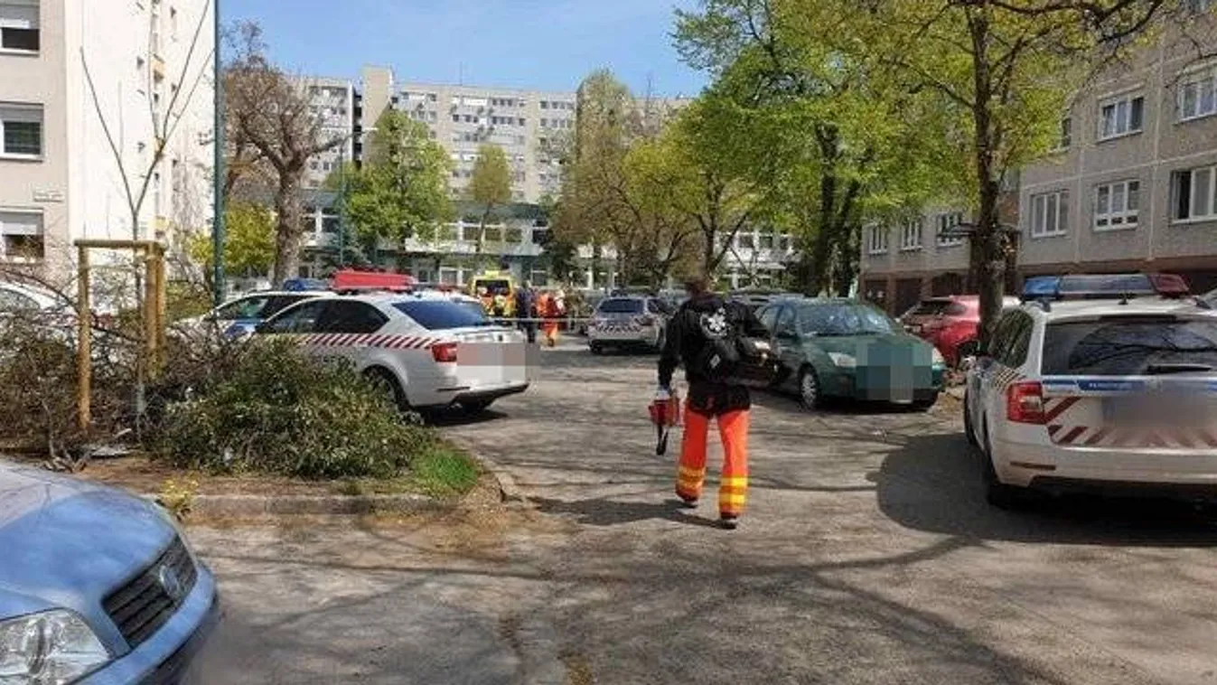 Most érkezett: megkéseltek egy nőt Zuglóban, gyilkosát a bilincsben vezették el