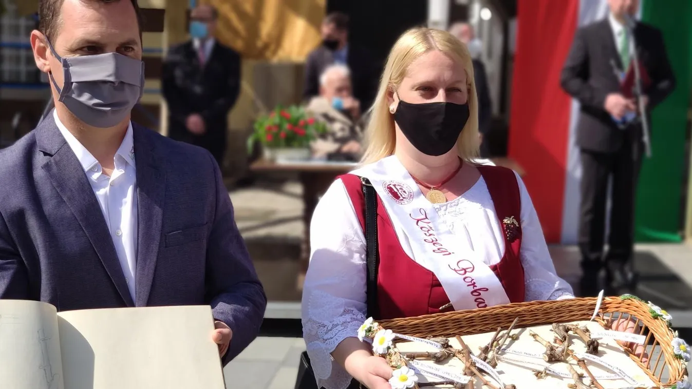 Borászok több száz éves hagyományát ünnepelték Kőszegen