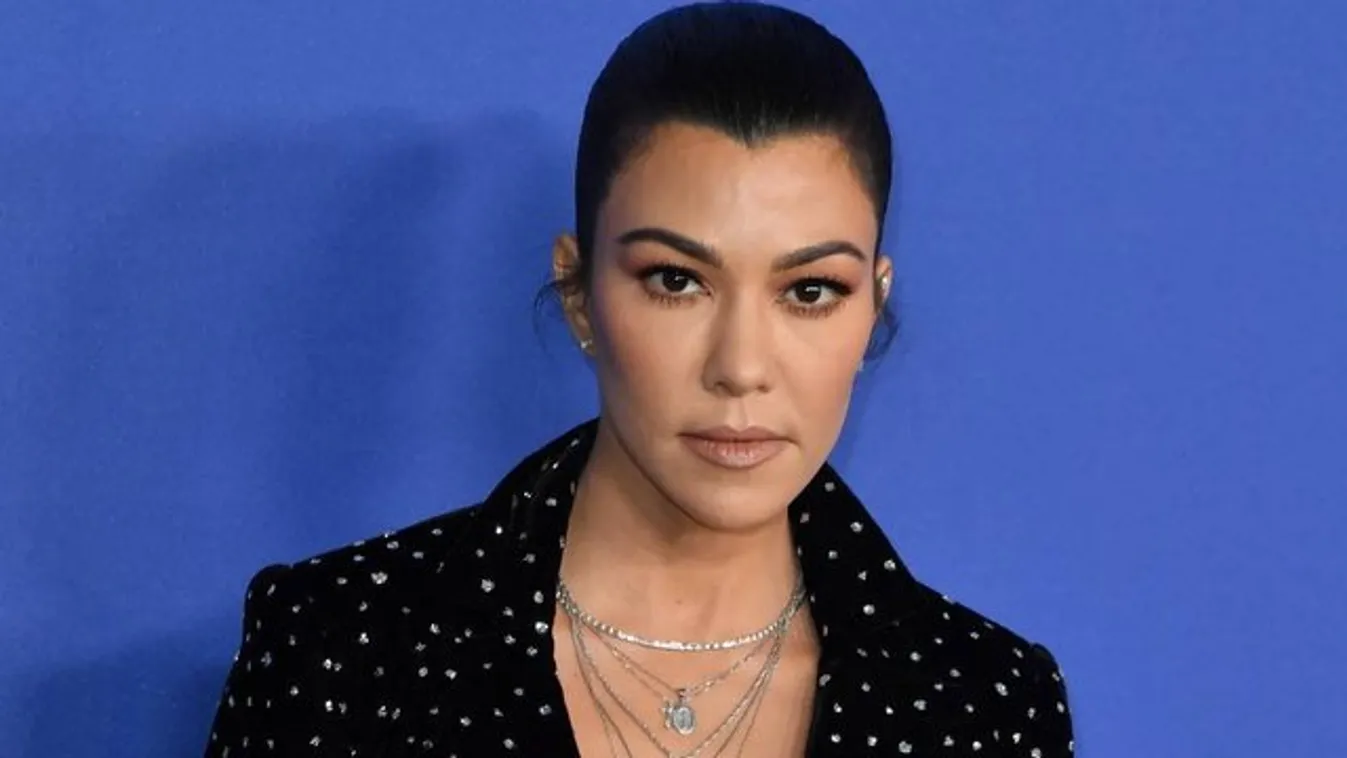 Olyan szögből láthatja Kourtney Kardashiant, ahonnan csak a pasija – fotó