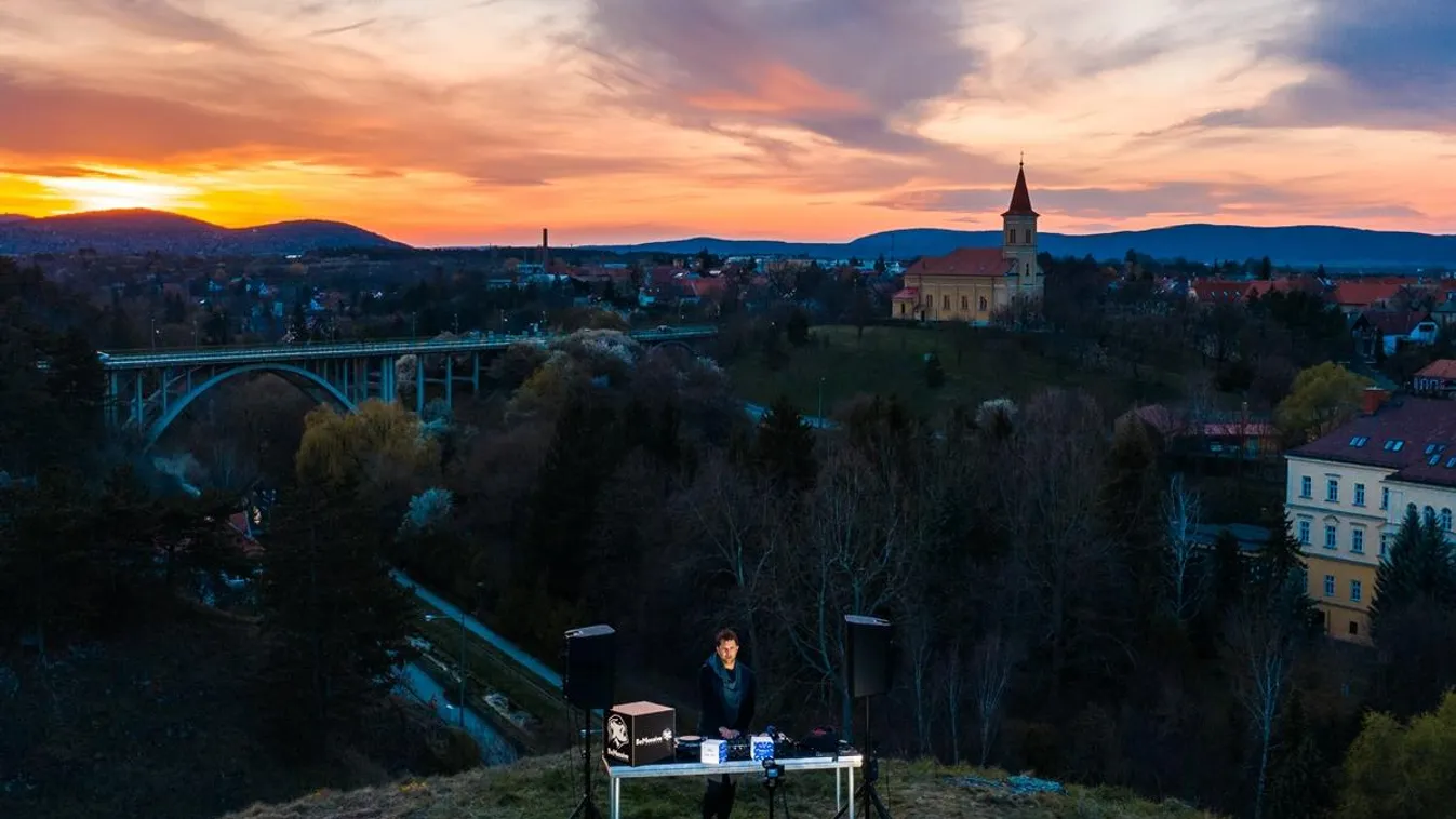 Dallamos panorámák: nézzen körbe a magasból a Zene városában