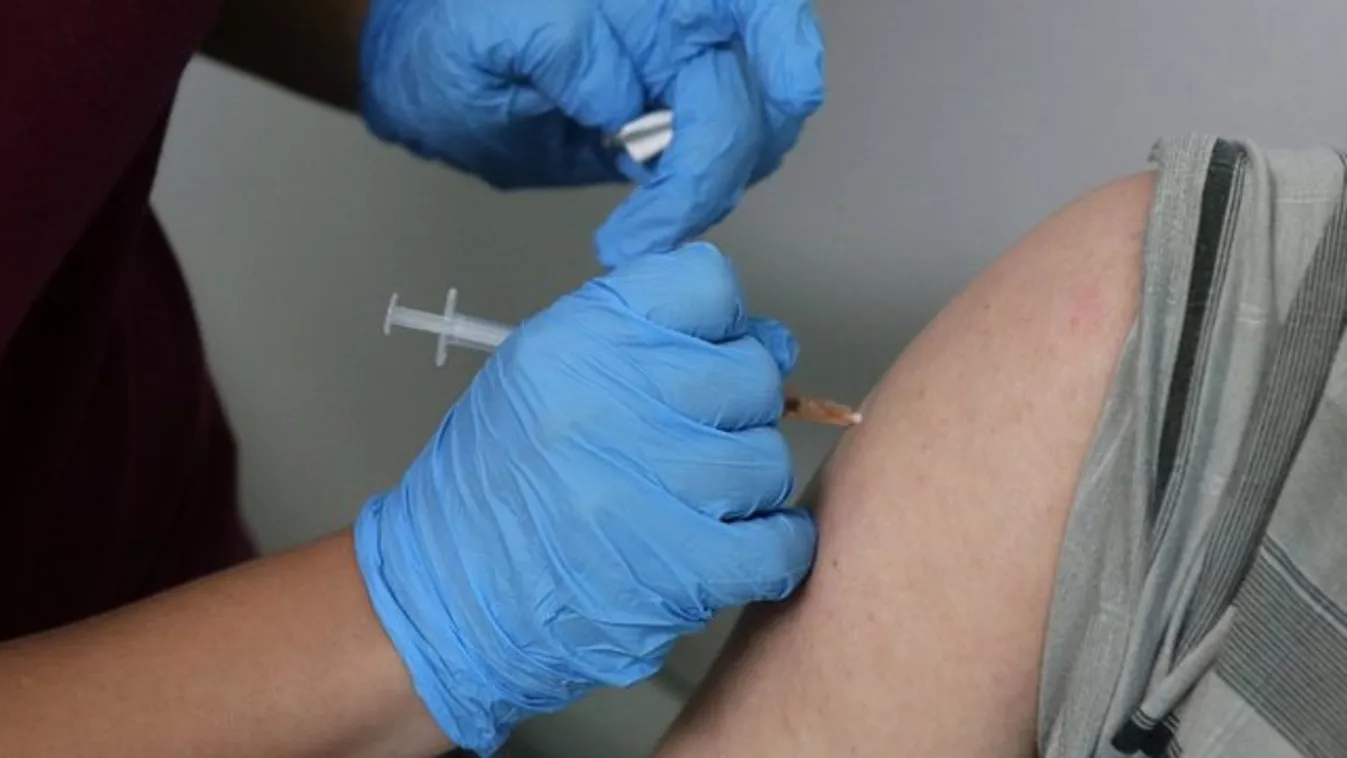 Nagy mennyiségű Pfizer szállítmány érkezett Magyarországra
