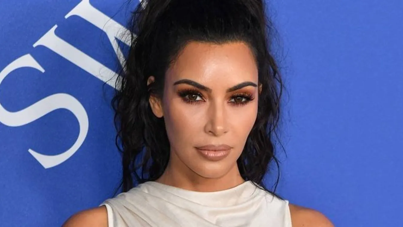 Akkora bikinit húzott Kim Kardashian, hogy ezzel az erővel fel se kellett volna öltöznie – fotó