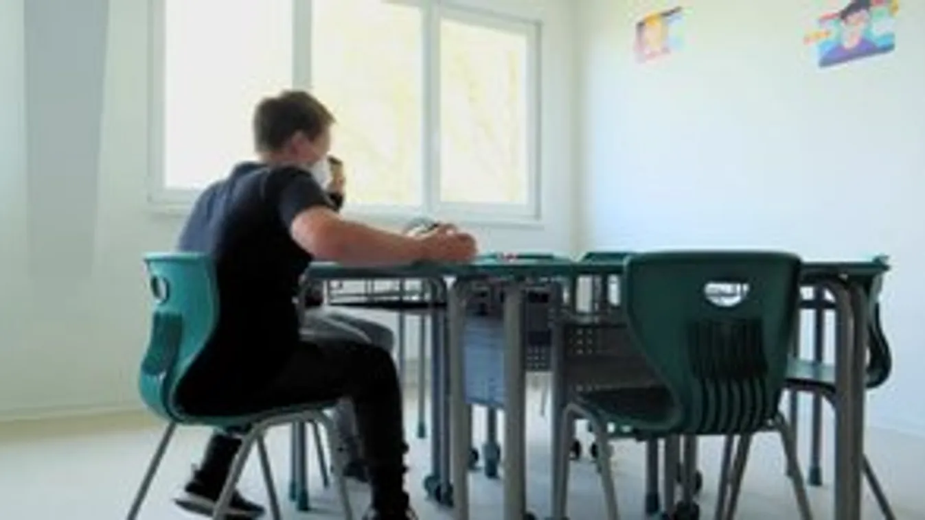 Öt újabb iskola léphet a jövő útjára a High-Tech Suli pályázatával