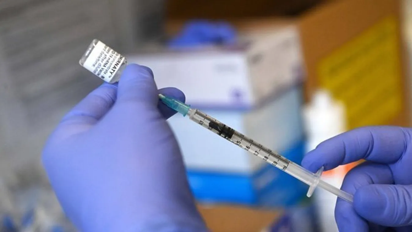 Az Európai Bizottság jóváhagyta a BioNTech/Pfizer-vakcina használatát a 12-15 éveseknek