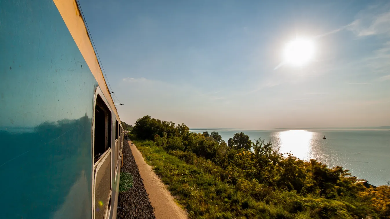 Retró InterCityvel utazhatunk a Balatonra a pünkösdi hosszú hétvégén