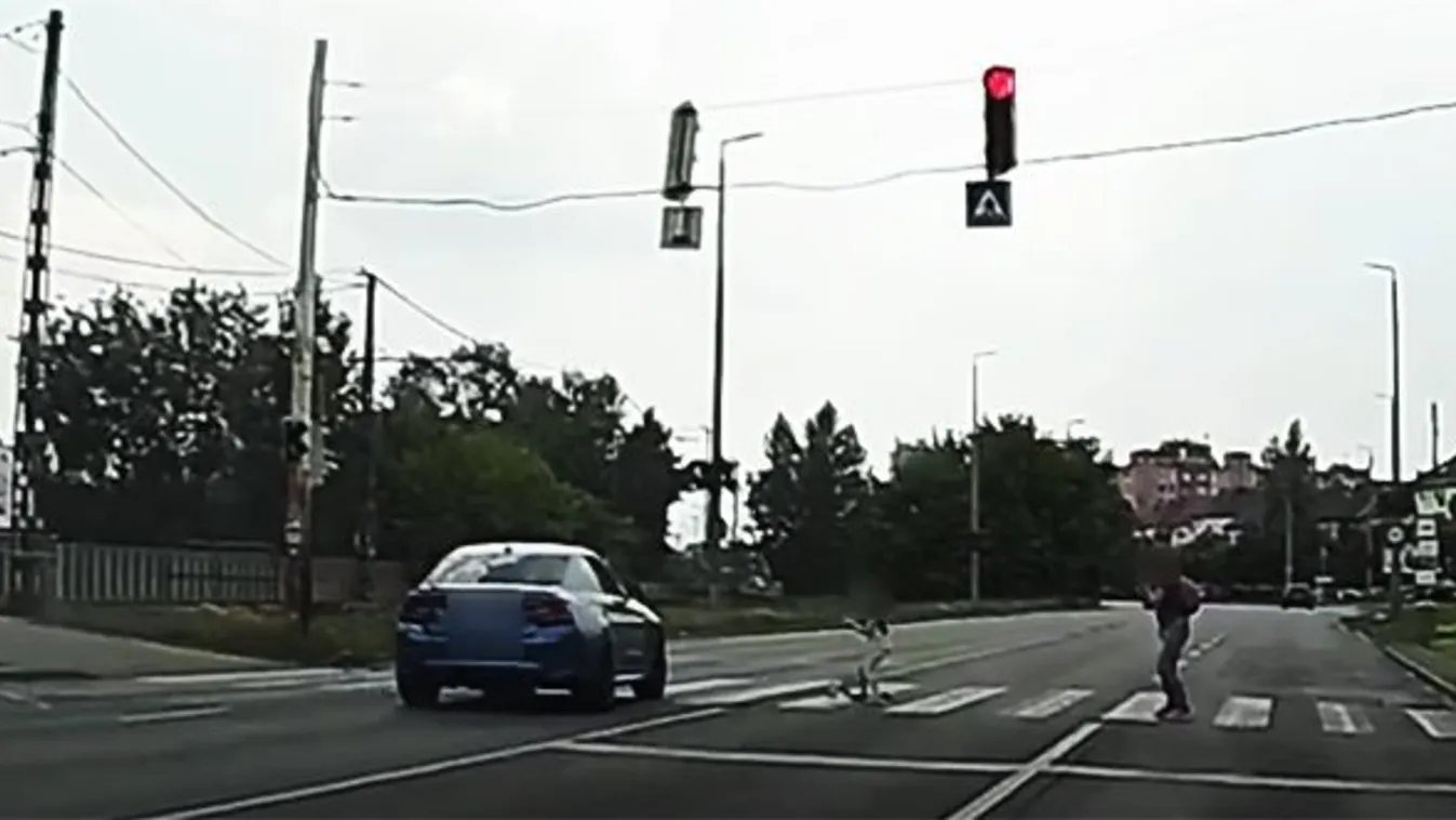 Brutális felvétel: kis híján halálra gázolt egy kislányt egy száguldó BMW-s a zebrán